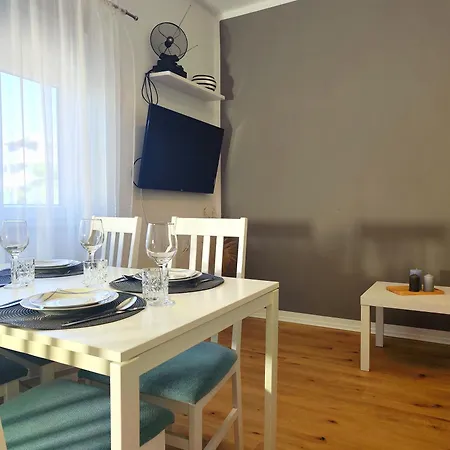 Karmela - Private Parking Appartamento *