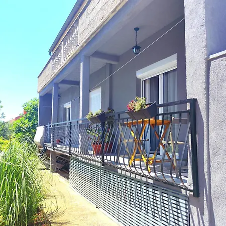 Appartamento Karmela - Private Parking *
