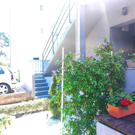 Karmela - Private Parking 公寓 扎达尔