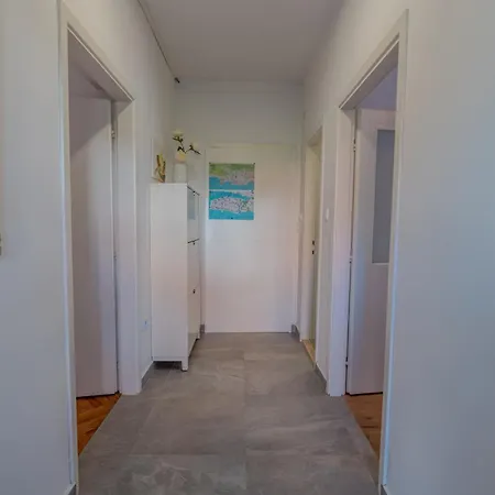 Appartamento Karmela - Private Parking *